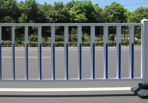 中央道路護(hù)欄 中央道路護(hù)欄